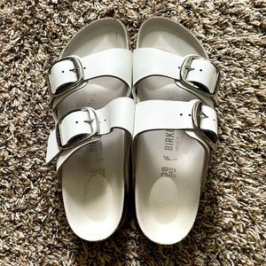 Birkenstock Arizona Big Buckle sandals white size 38 (US 7)